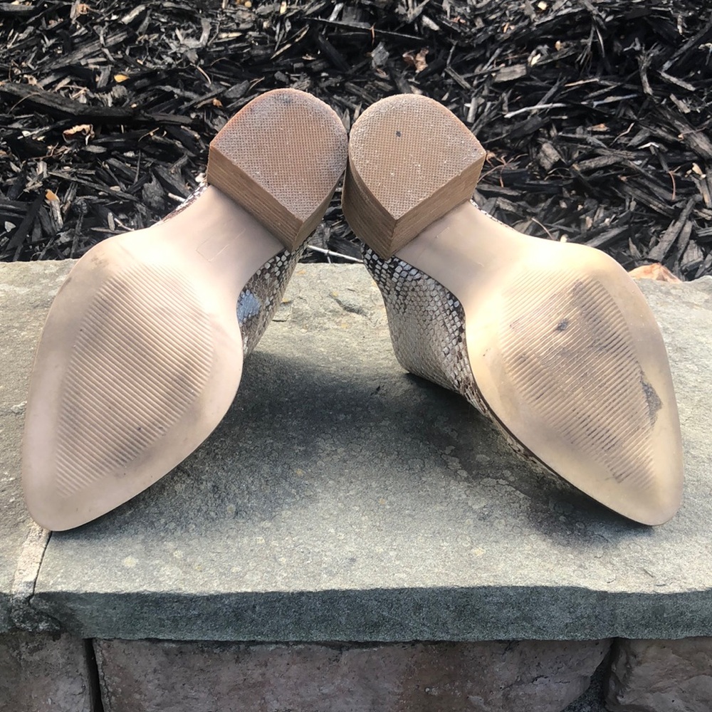 DV by Dolce Vita Snake Print Mules with Block Heel. Excellent condition. Size 6 - Picture 6 of 11